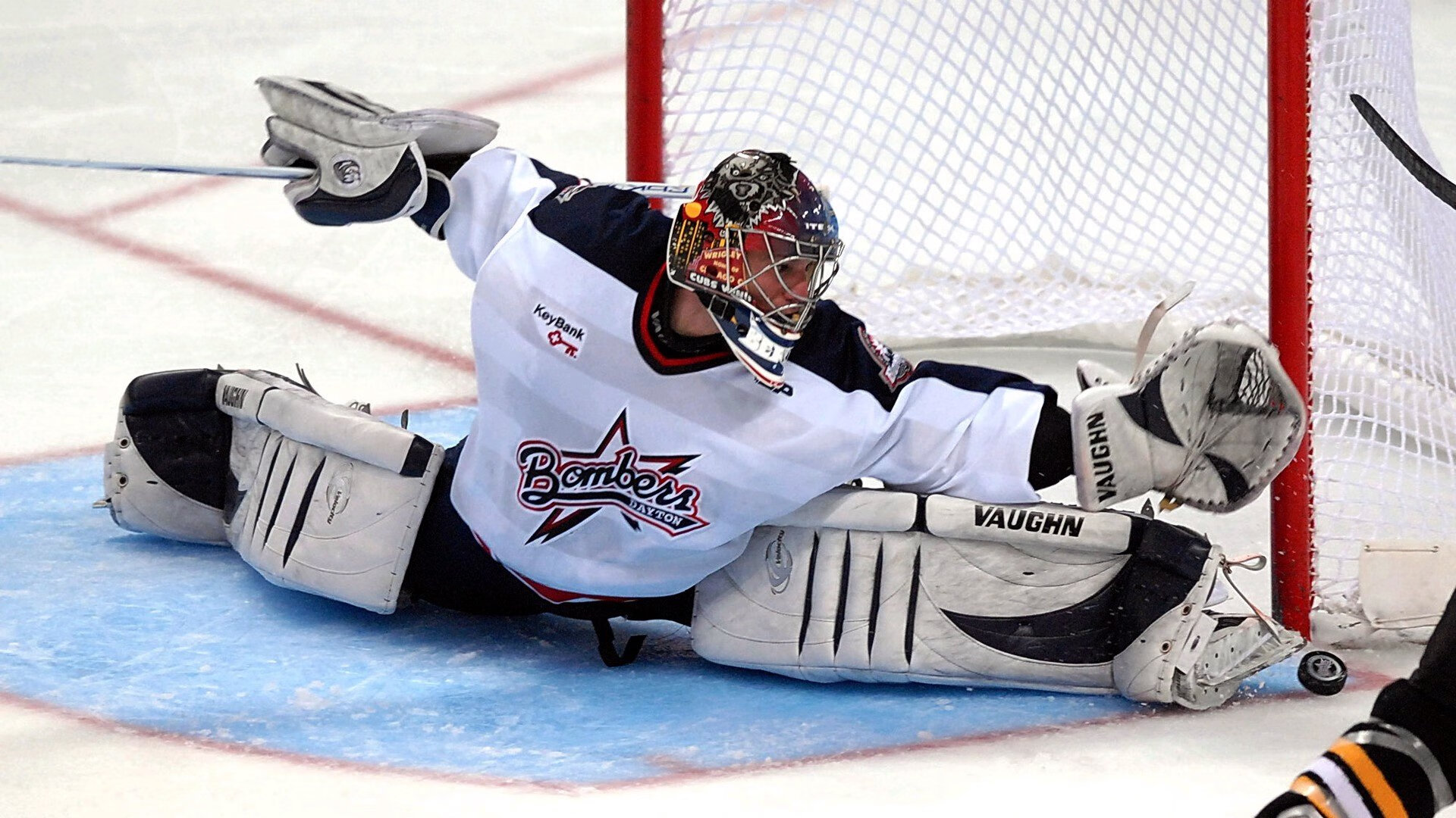 《堡垒之夜》新英雄上线,战术多样性极大提升,堡垒之夜太简单了